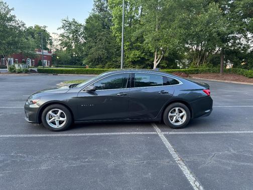 Gray 2017 Chevrolet Malibu 1LS