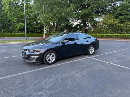 Gray 2017 Chevrolet Malibu 1LS