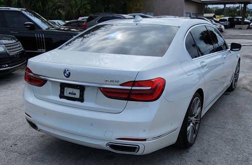 White 2016 BMW 740 i