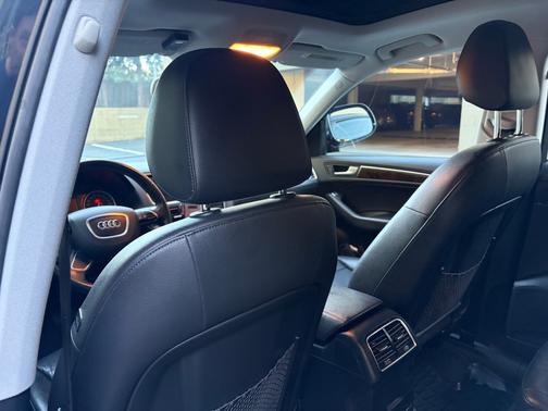 Blue 2013 Audi Q5 3.0T Premium Plus