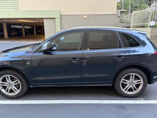 Blue 2013 Audi Q5 3.0T Premium Plus