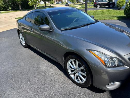 Gray 2012 INFINITI G37 x