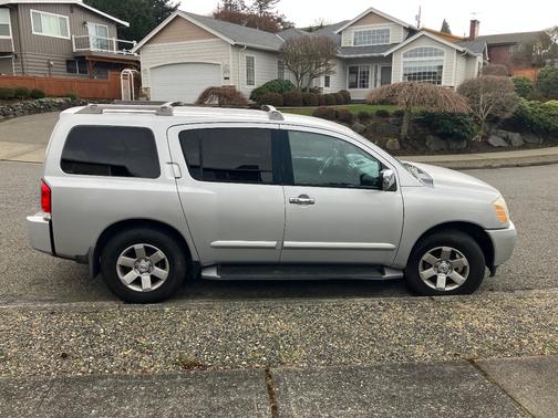 2004 Nissan Armada LE