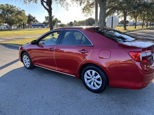 2014 Toyota Camry LE