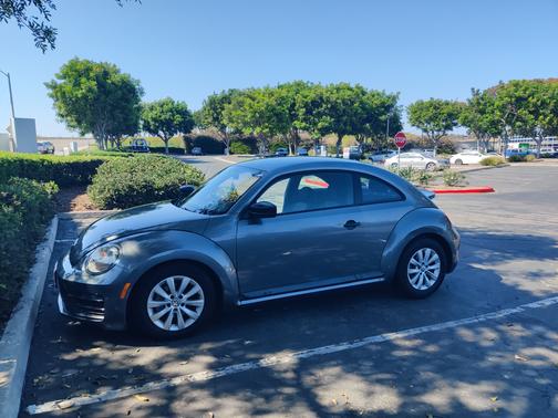 2018 Volkswagen Beetle 2.0T S