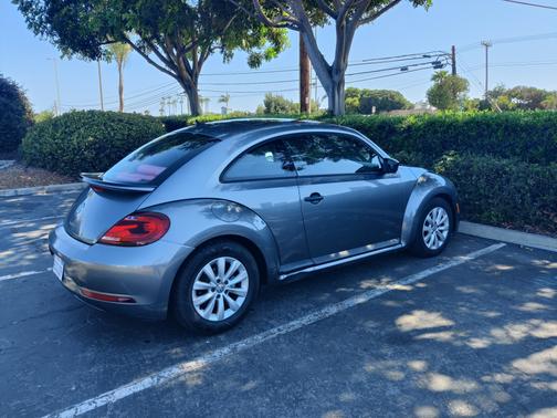 2018 Volkswagen Beetle 2.0T S