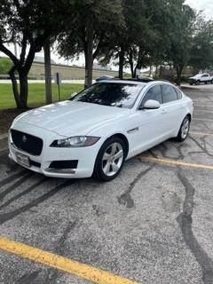 White 2018 Jaguar XF 25t