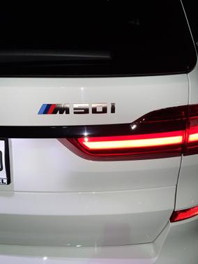 2020 BMW X7 M50i