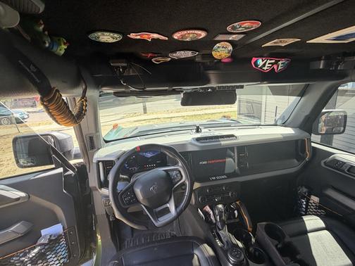 Green 2023 Ford Bronco Badlands Advanced