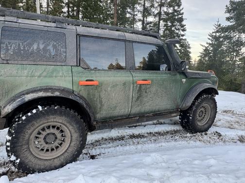 Green 2023 Ford Bronco Badlands Advanced
