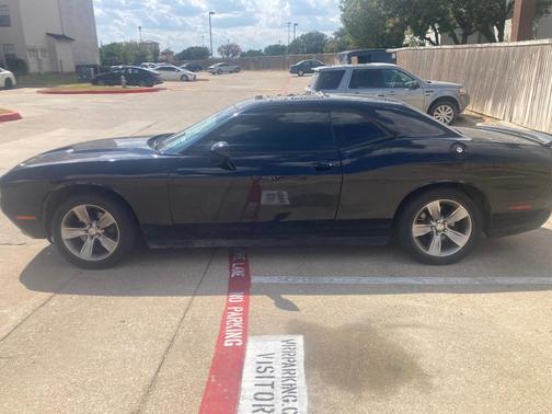 Black 2019 Dodge Challenger SXT