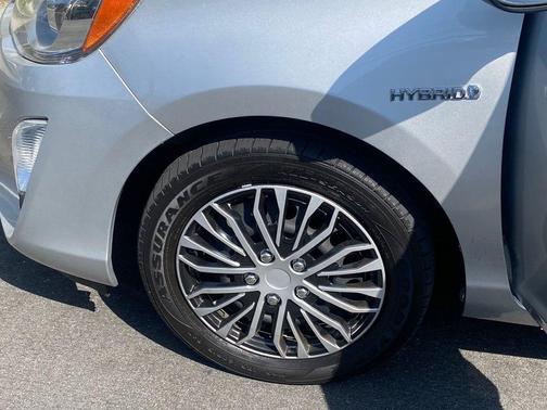 2015 Toyota Prius c Three