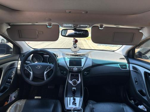 2012 Hyundai ELANTRA Limited