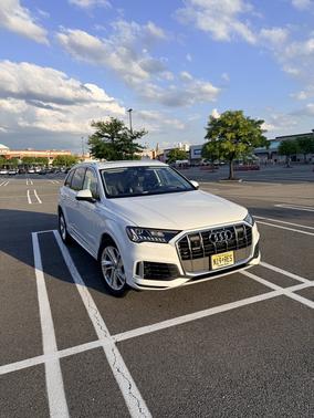 White 2023 Audi Q7 55 Prestige