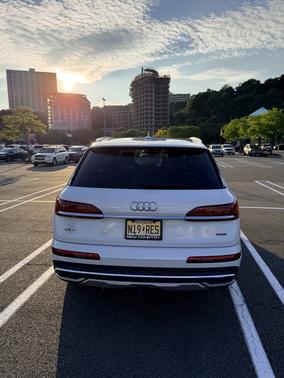 White 2023 Audi Q7 55 Prestige