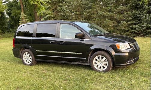 Black 2016 Chrysler Town & Country Touring