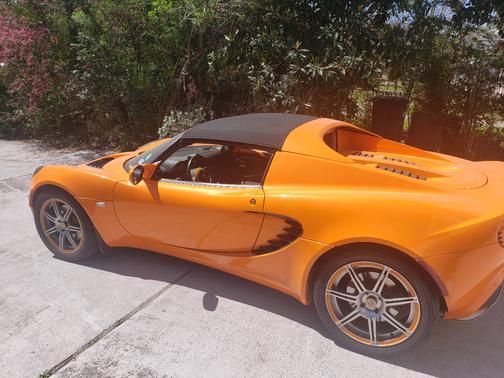 2006 Lotus Elise Base