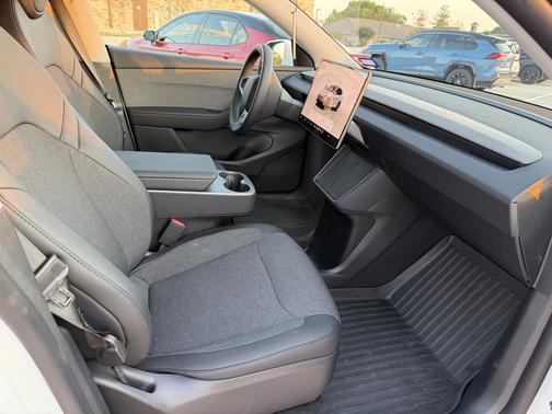 White 2026 Tesla Model Y RWD
