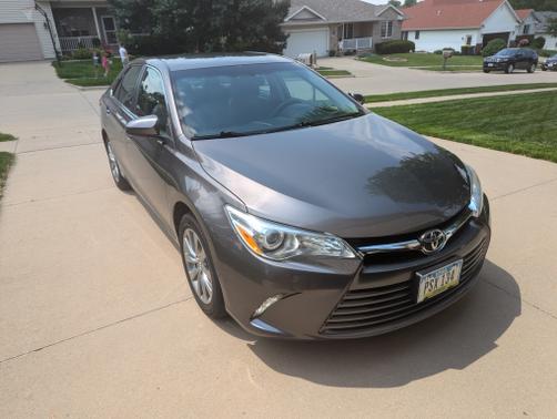 2016 Toyota Camry XLE