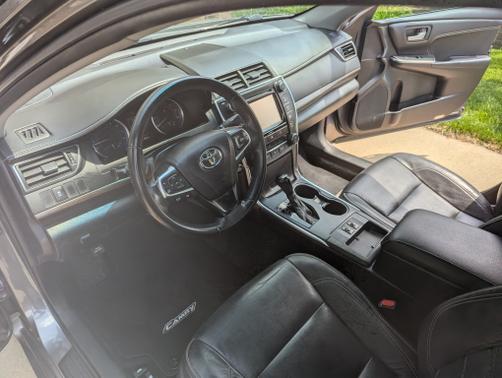 2016 Toyota Camry XLE