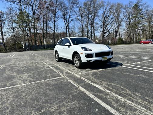 White 2016 Porsche Cayenne Cayenne
