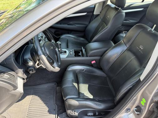 2009 INFINITI G37 x