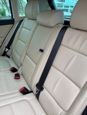 White 2016 Volkswagen Tiguan SEL
