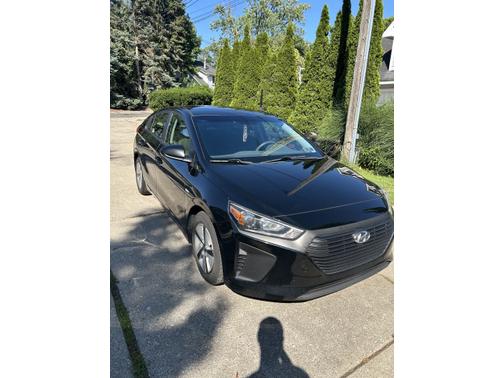 2018 Hyundai IONIQ Hybrid Blue