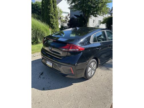 2018 Hyundai IONIQ Hybrid Blue