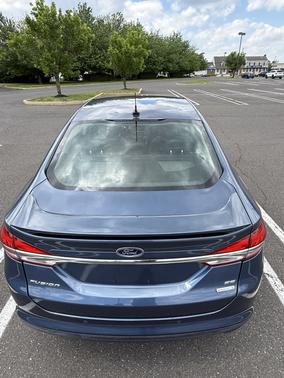 Blue 2018 Ford Fusion SE