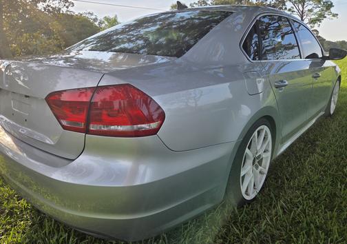 2012 Volkswagen Passat 2.5 SE