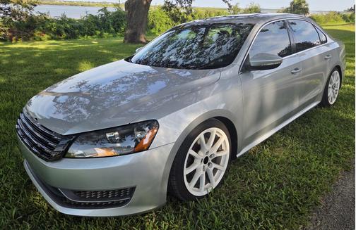 2012 Volkswagen Passat 2.5 SE