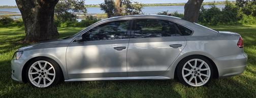 2012 Volkswagen Passat 2.5 SE