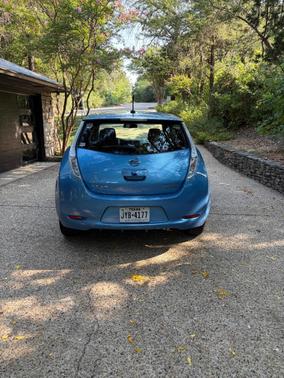 Blue 2014 Nissan Leaf SV