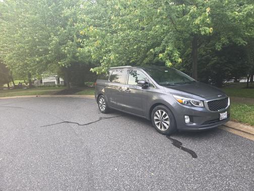 Gray 2015 Kia Sedona SX