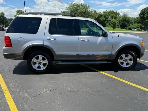 Silver 2005 Ford Explorer XLT