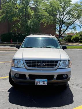 Silver 2005 Ford Explorer XLT