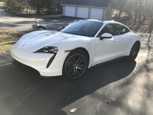 2022 Porsche Taycan Base