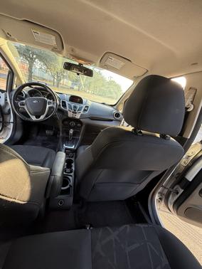 White 2013 Ford Fiesta SE