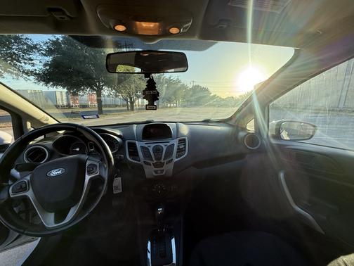 White 2013 Ford Fiesta SE