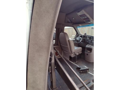 2002 Ford E250 Base