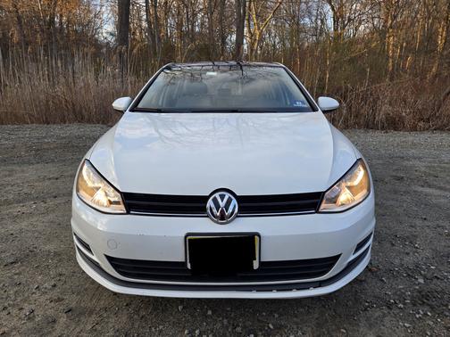 2017 Volkswagen Golf TSI S 4-Door