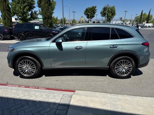 2025 Mercedes-Benz GLC 300 4MATIC