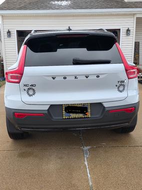 2022 Volvo XC40 T5 R-Design