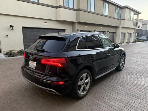 Black 2020 Audi Q5 45 Premium