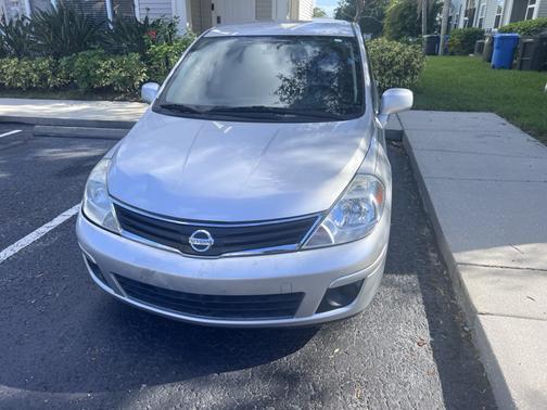 2010 Nissan Versa 1.8 S