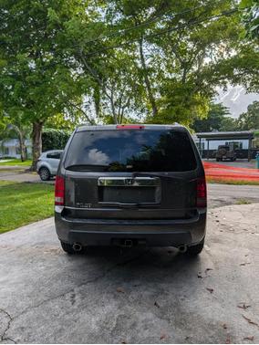 Gray 2011 Honda Pilot EX-L