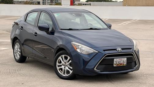 Blue 2018 Toyota Yaris iA Base