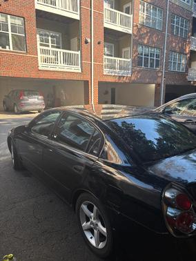 Black 2005 Nissan Altima 3.5 SE