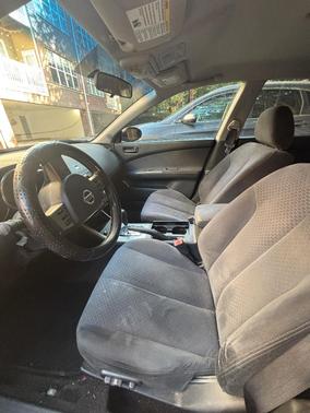 Black 2005 Nissan Altima 3.5 SE